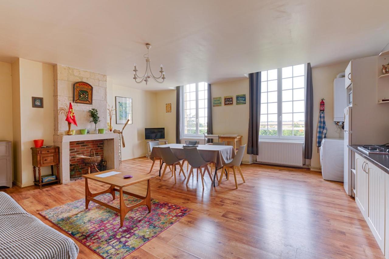 Château Turgot Gîtes Bons-Tassily Extérieur photo