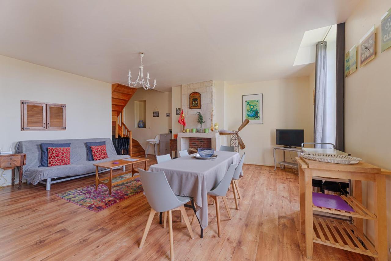 Château Turgot Gîtes Bons-Tassily Extérieur photo