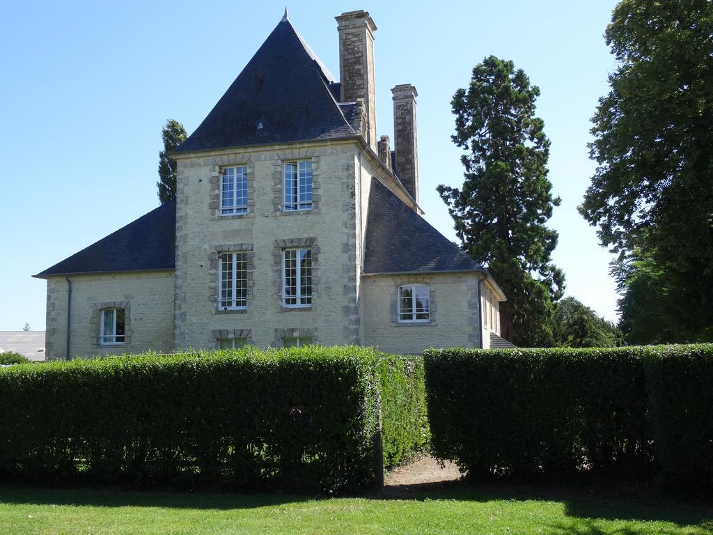 Château Turgot Gîtes Bons-Tassily Chambre photo