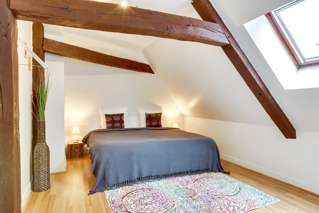 Château Turgot Gîtes Bons-Tassily Extérieur photo