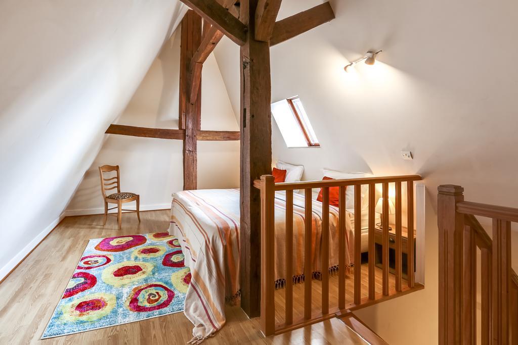 Château Turgot Gîtes Bons-Tassily Extérieur photo