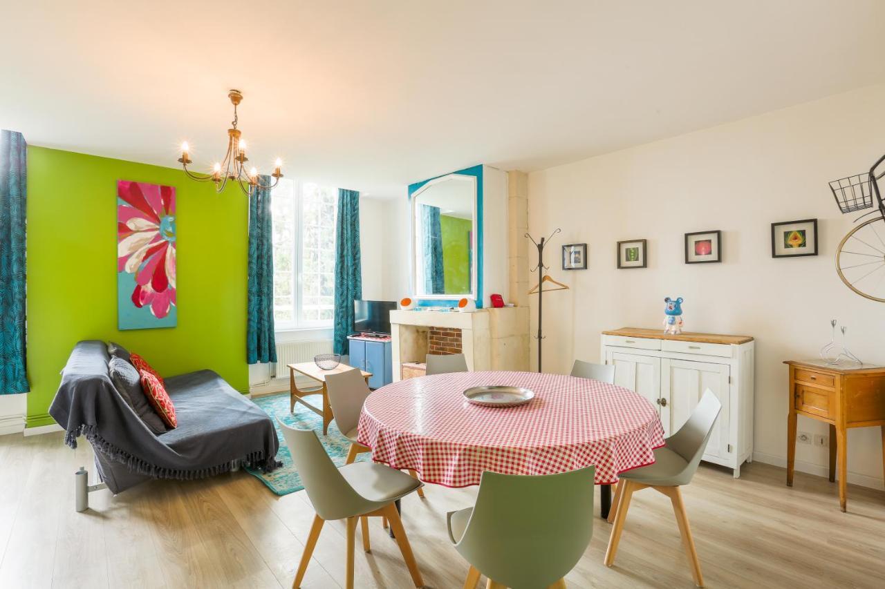Château Turgot Gîtes Bons-Tassily Extérieur photo